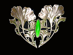 Buckle with Ginkgo leaf design (photo dr. Karl Kreuzer)