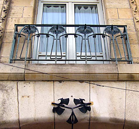 Ginkgo motif l'Excelsior, Art Nouveau Nancy (photo Cor Kwant)